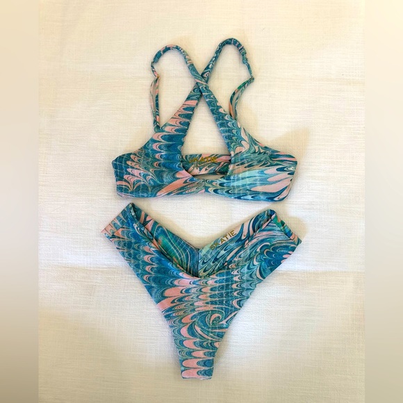 SKATIE SWIM